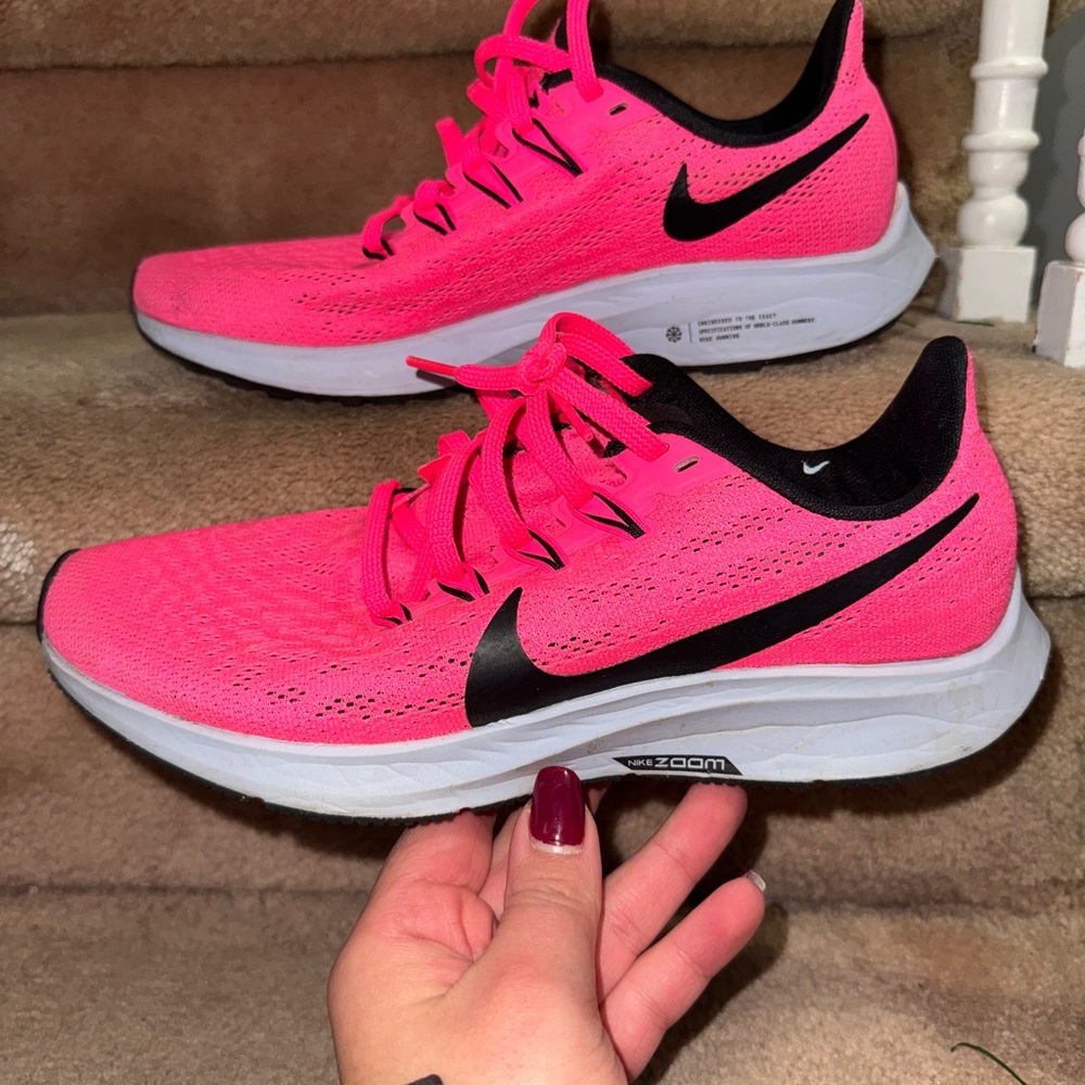 Nike Women's Bright Pink Athletic Shoes